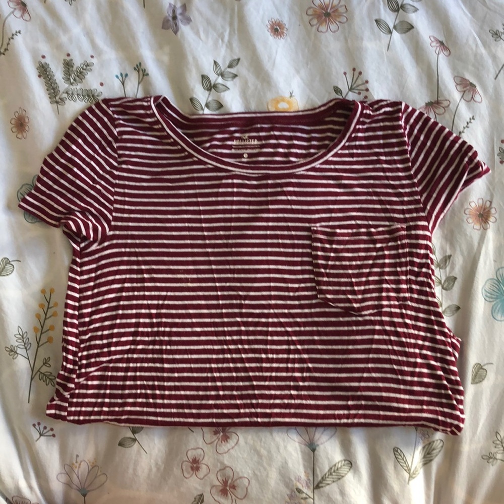 Soft and stretchy Hollister striped tee